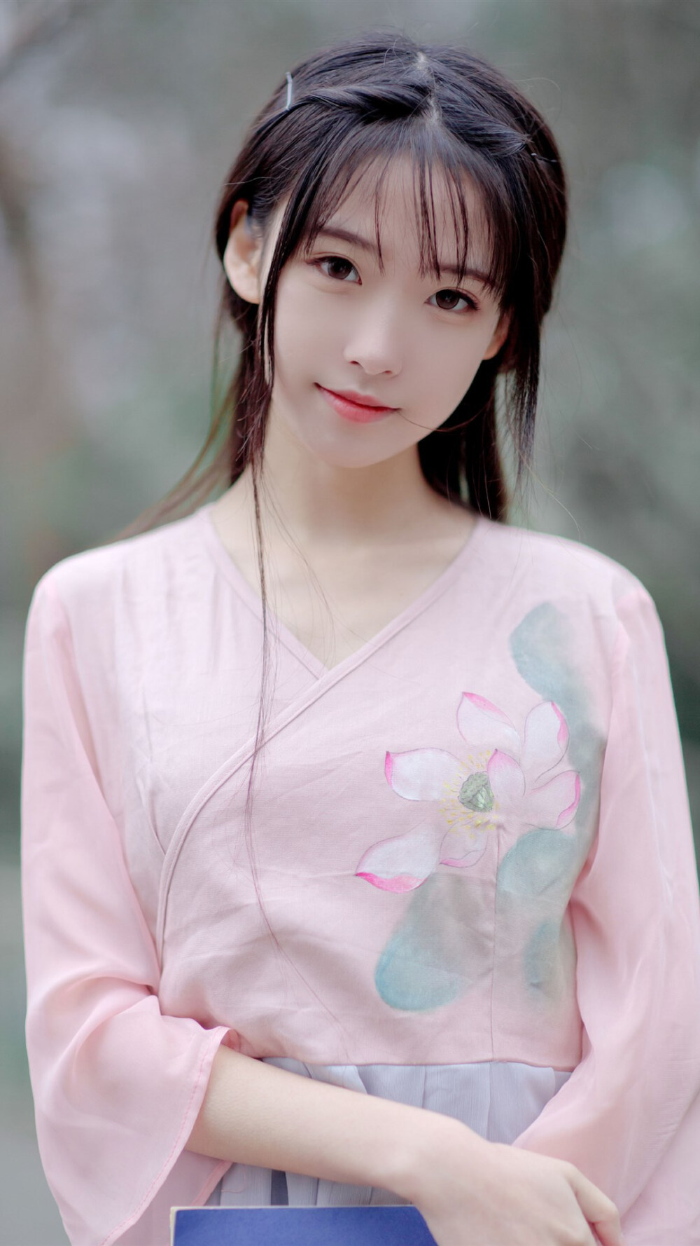 床上的裸足照片未审核版